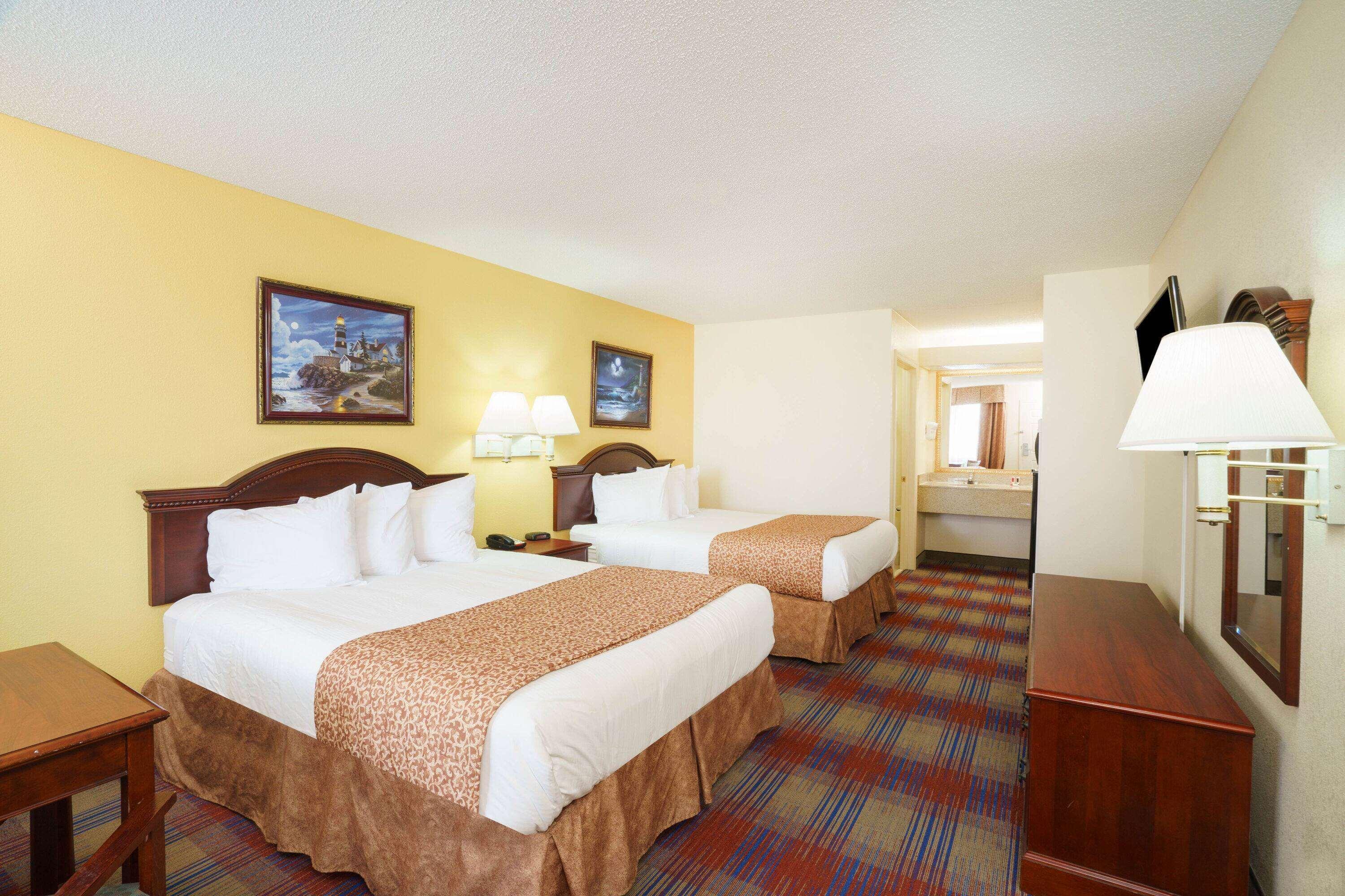 Room, 2 Queen Beds