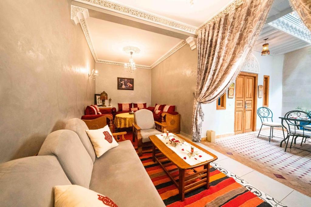 Riad Kiyanjana 31/43