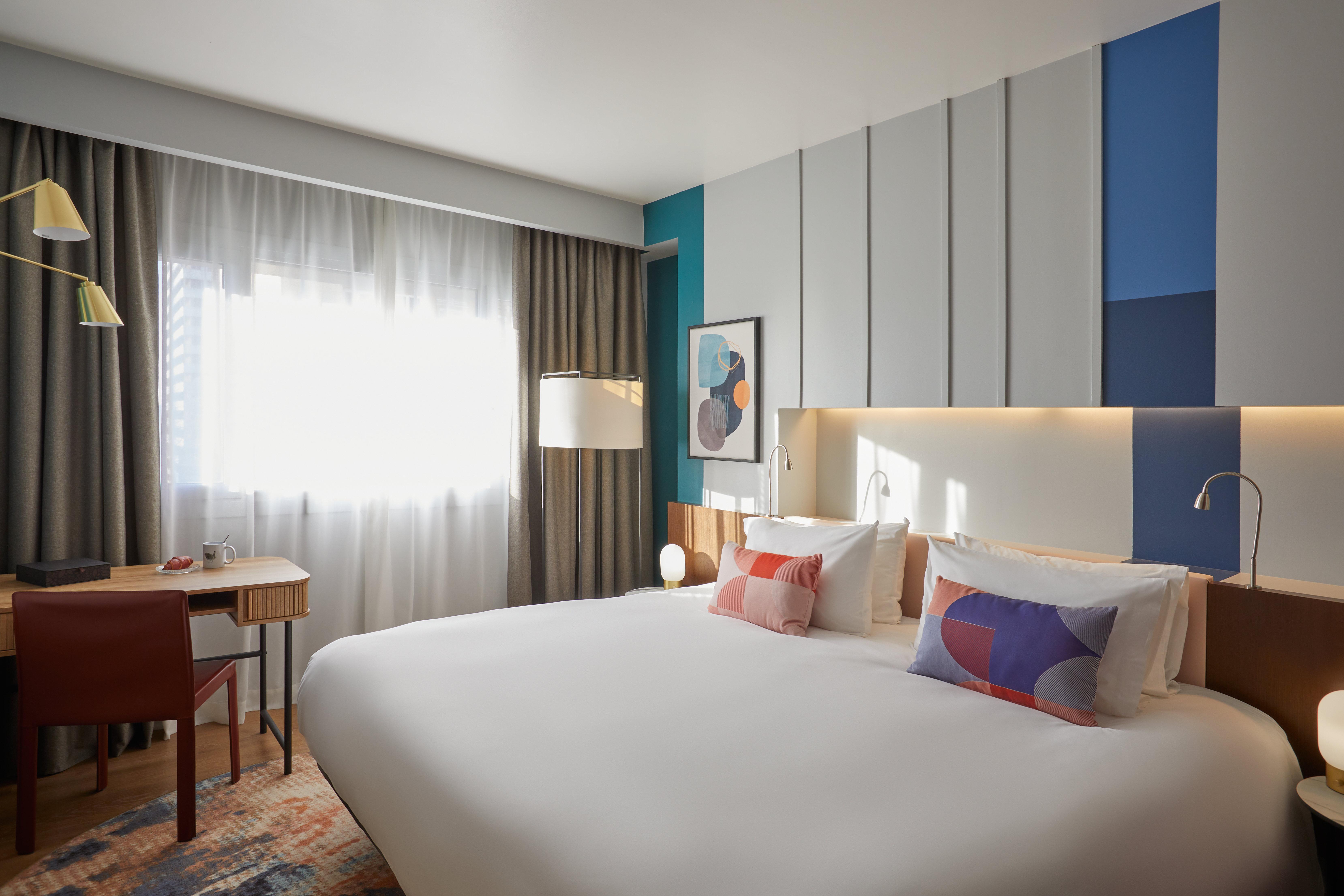 غرفة بريميوم بسرير مزدوج، voco Madrid Retiro, an IHG Hotel 4/6