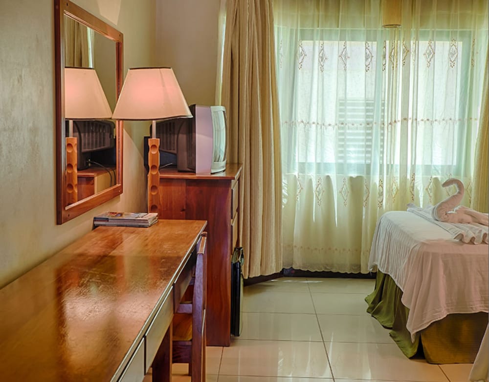 Caye Caulker Plaza Hotel 46/57