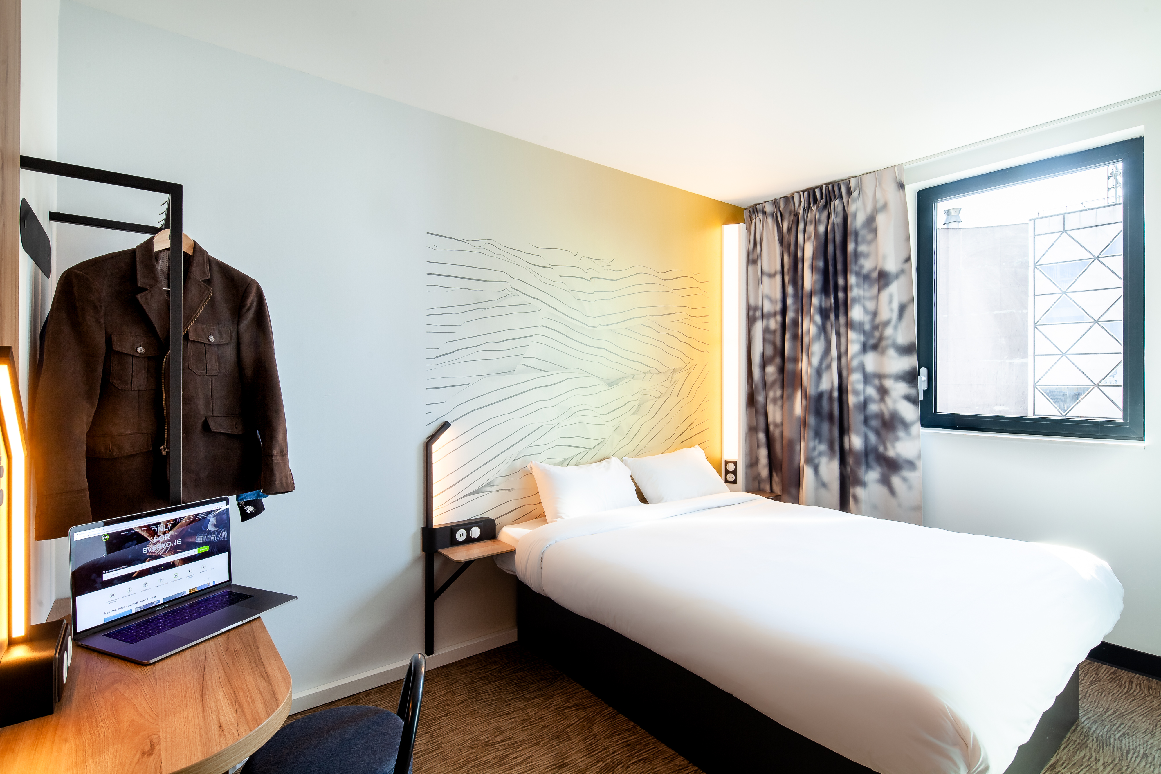 ROOM, SINGLE, DOUBLE BED