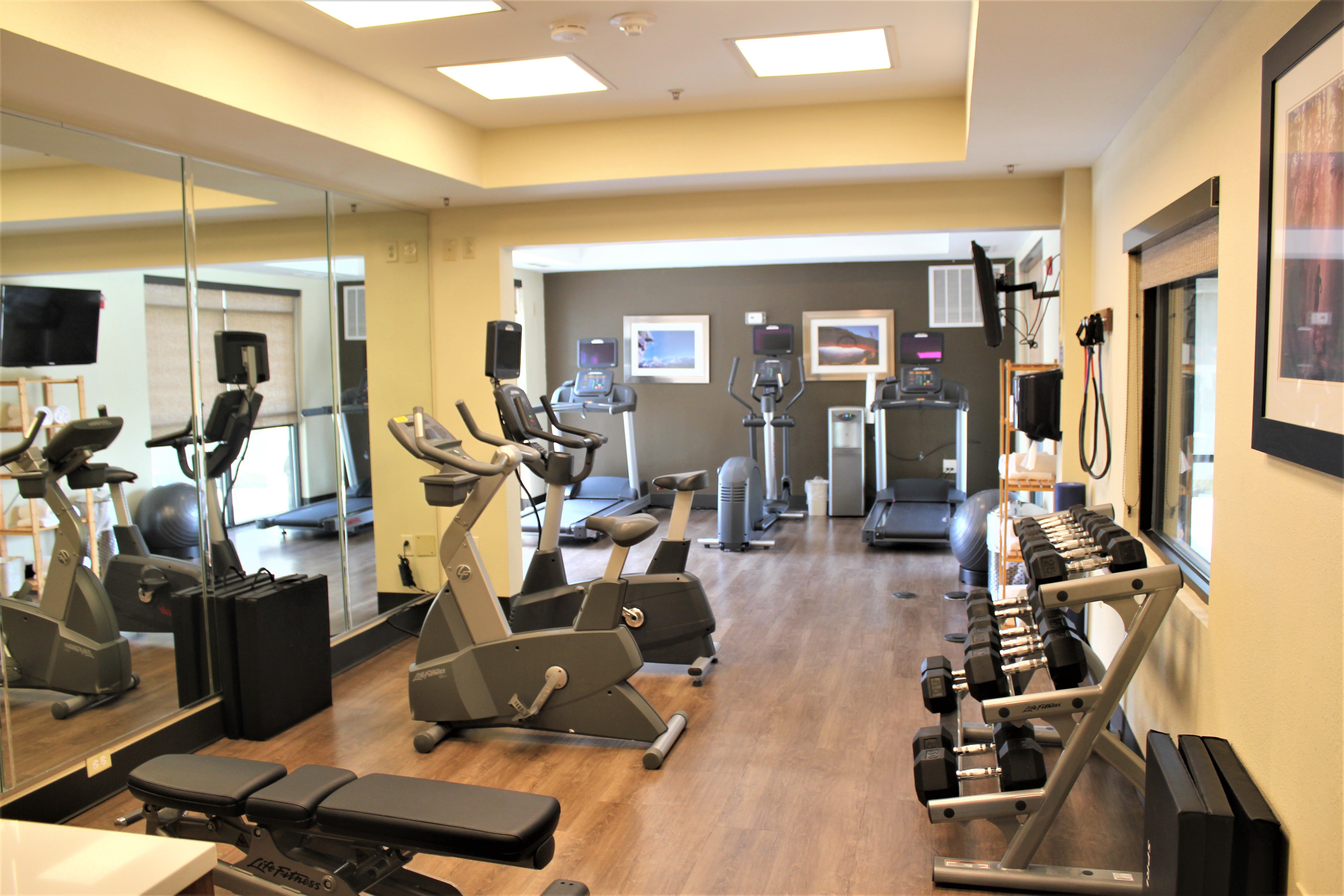 Holiday Inn Express Hotel Suites Charlotte Concord I 85 36/58