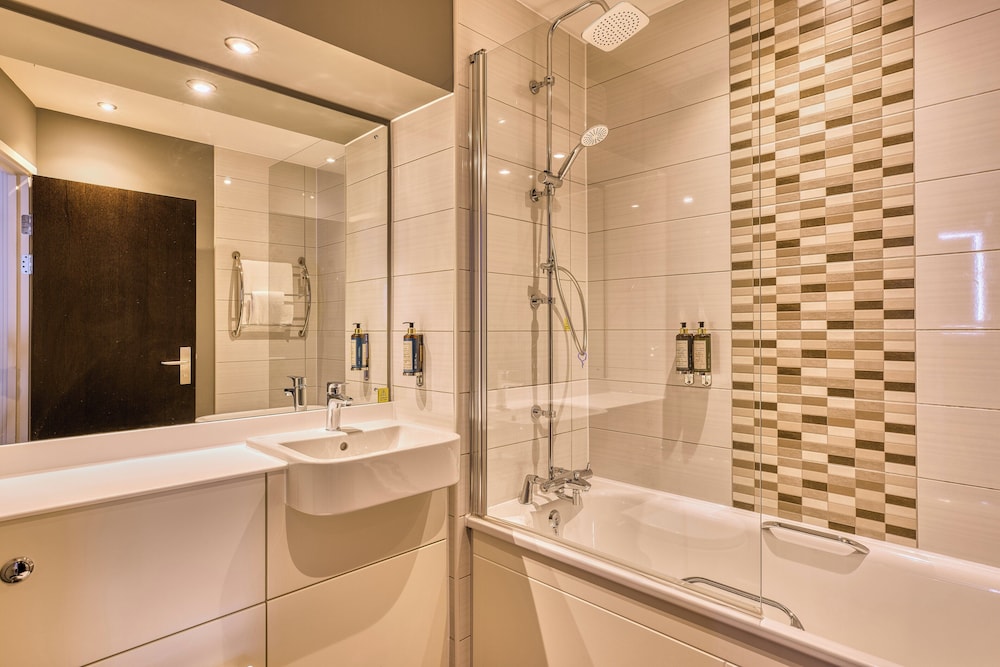 Premier Inn London Docklands (Canning Town) 47/48