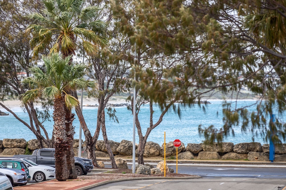 Nautica Residences Hillarys 32/50