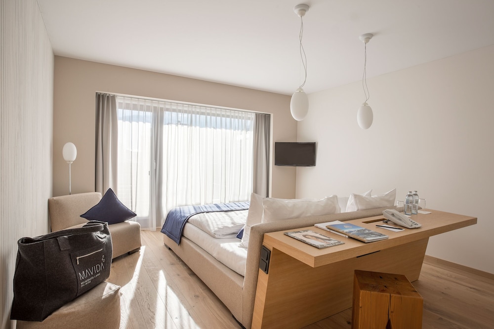 MAVIDA BALANCE HOTEL AND SPA 69/79