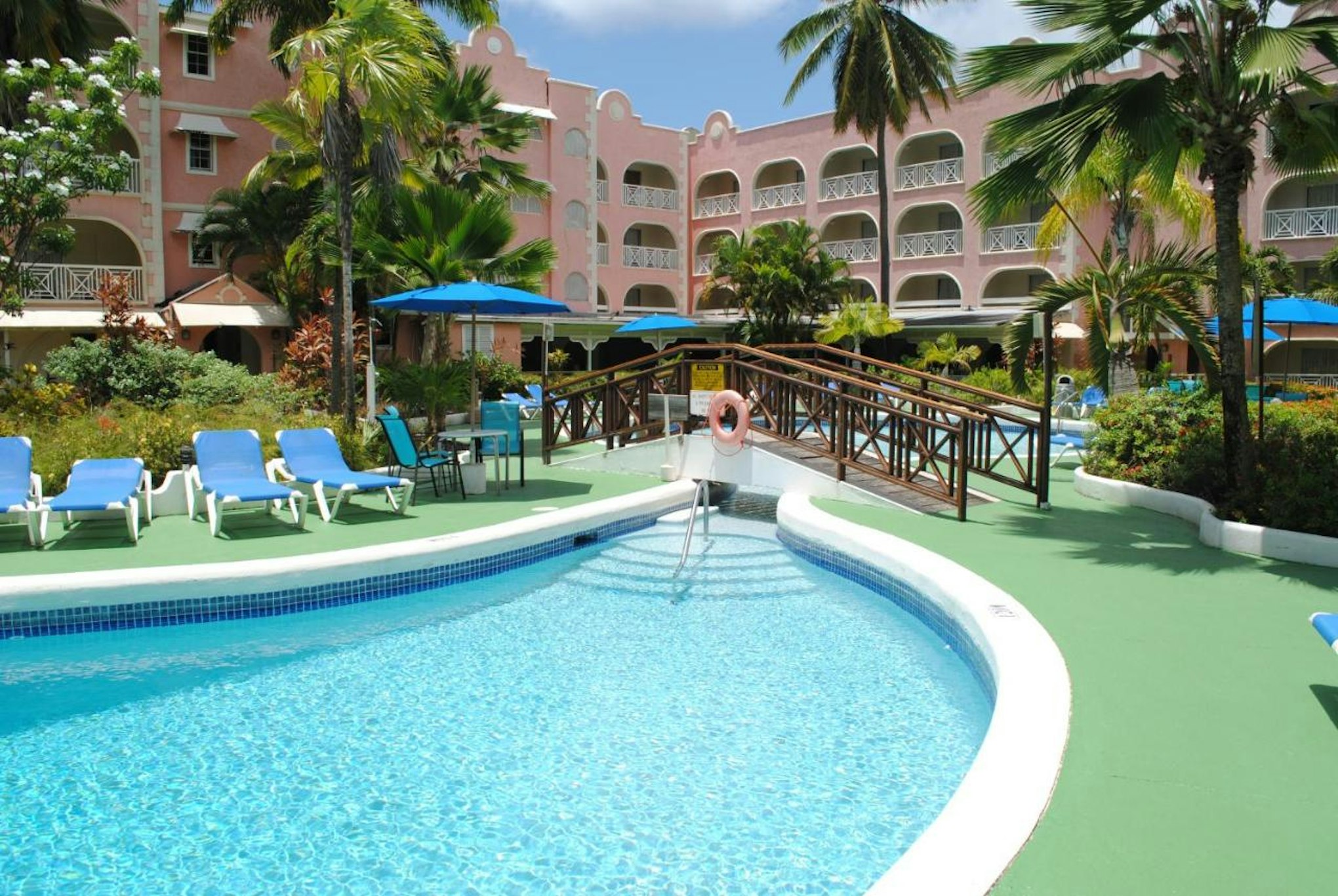 Sunbay Hotel 61/63