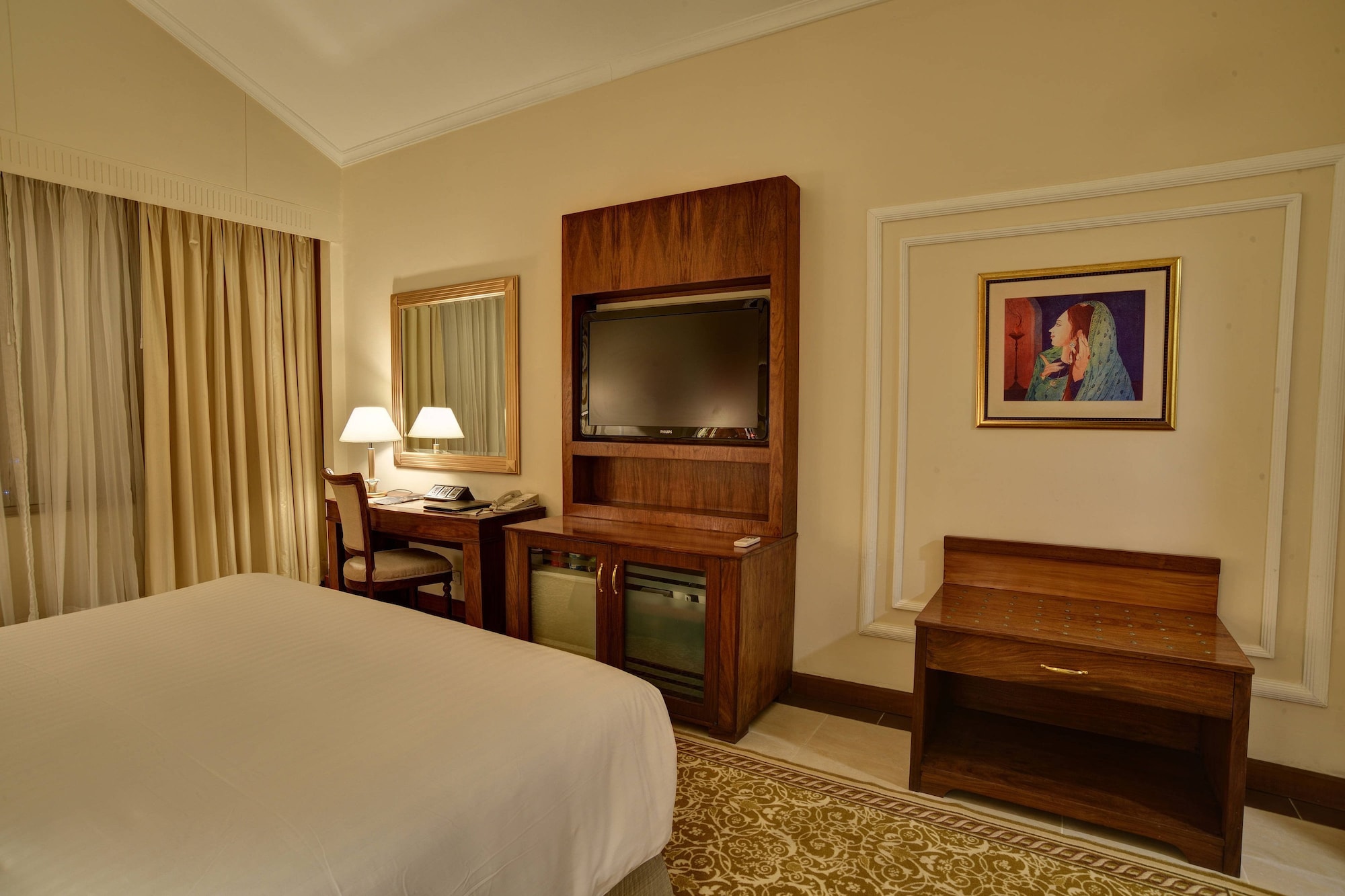 Executive, King Bed 4/8