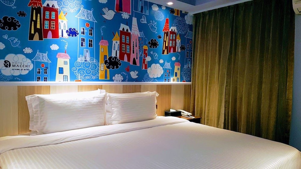 Macchi Hotel 7/38