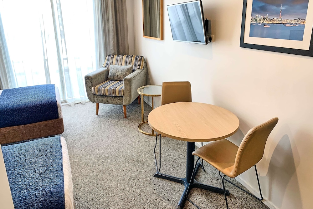 Ramada Suites by Wyndham Albany 36/59