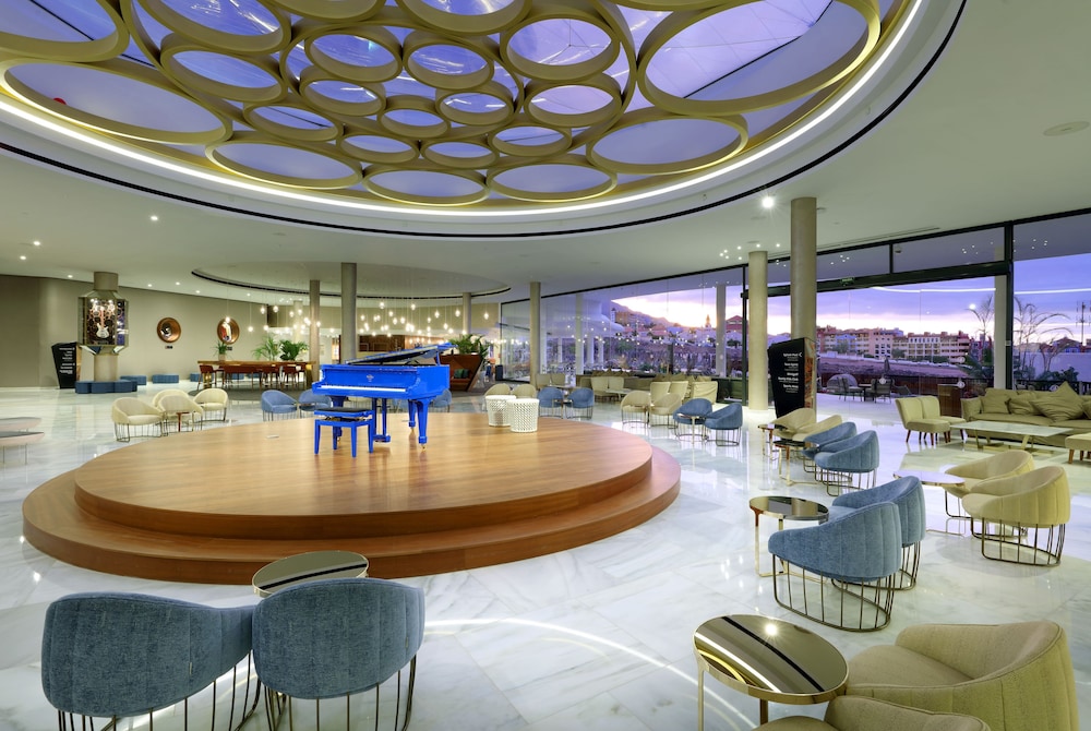 Hard Rock Hotel Tenerife 60/82