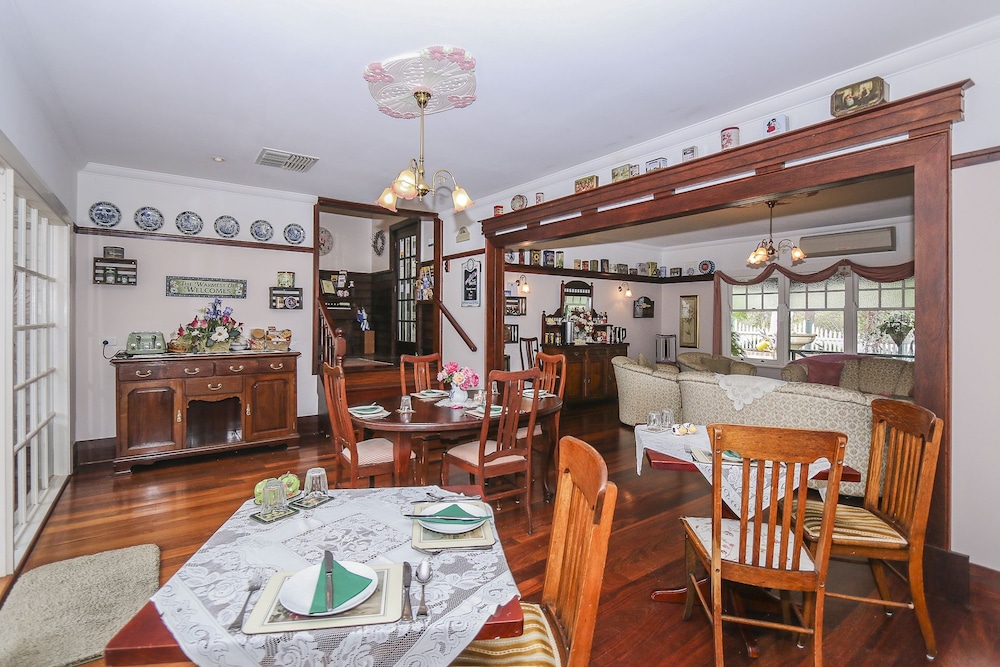 Rosebridge House Bed & Breakfast 26/50