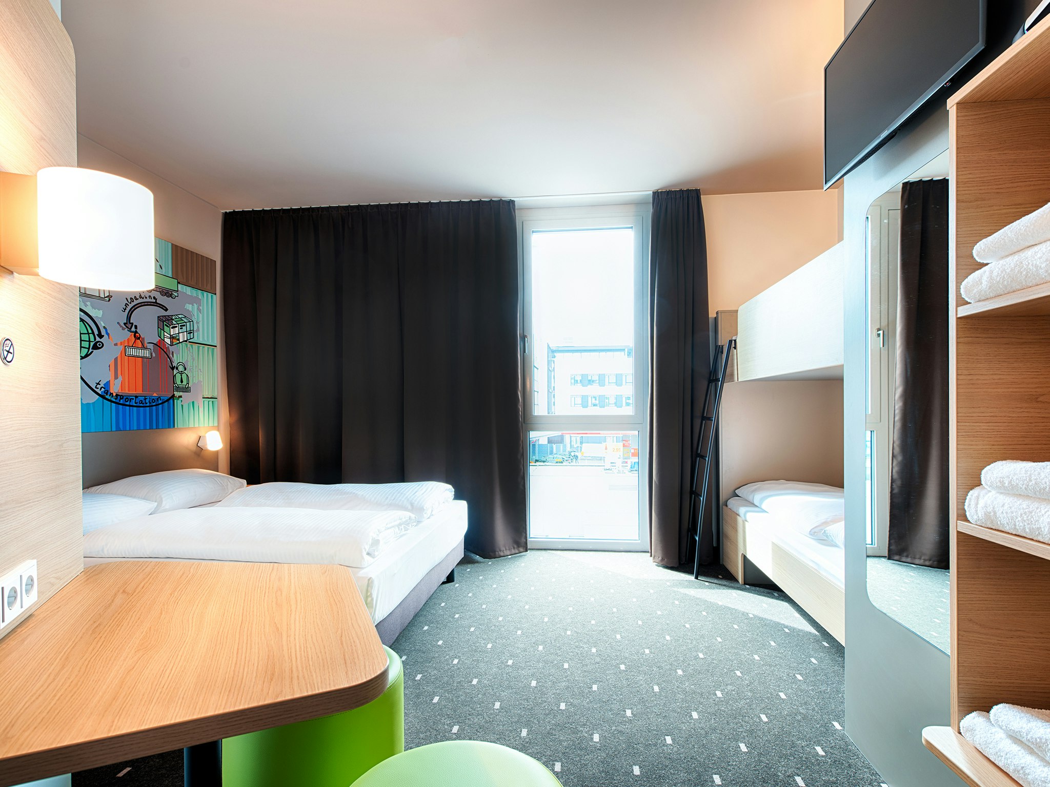 B&B Hotel Stuttgart-Neckarhafen 6/10