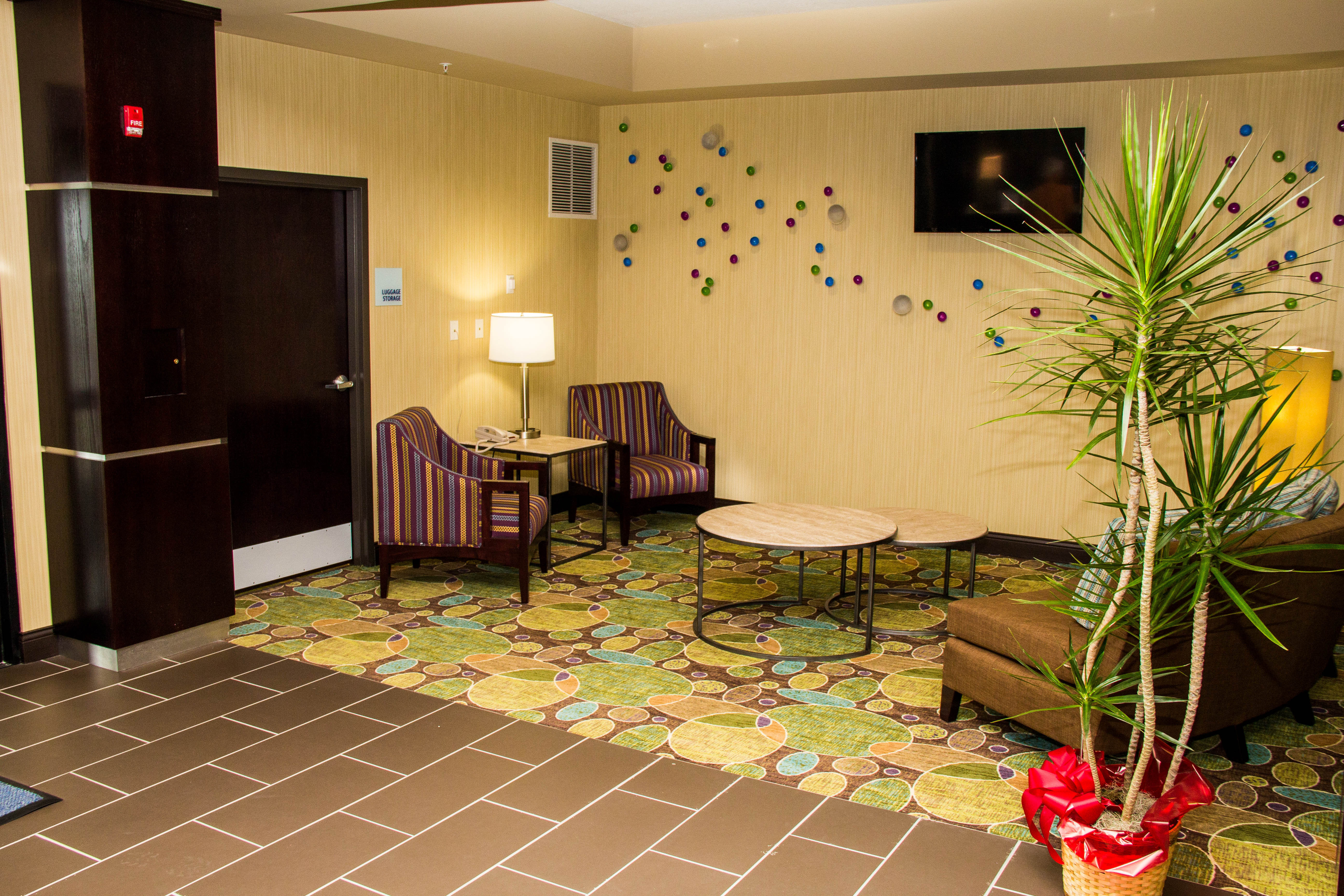 Holiday Inn Express & Suites Sikeston 23/30