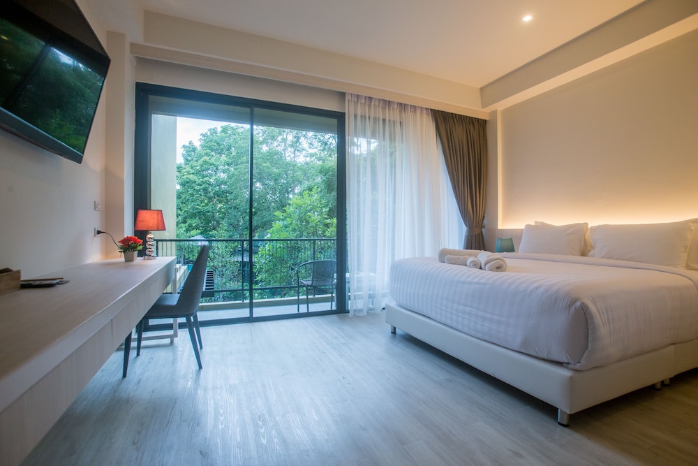 Deluxe, King Bed