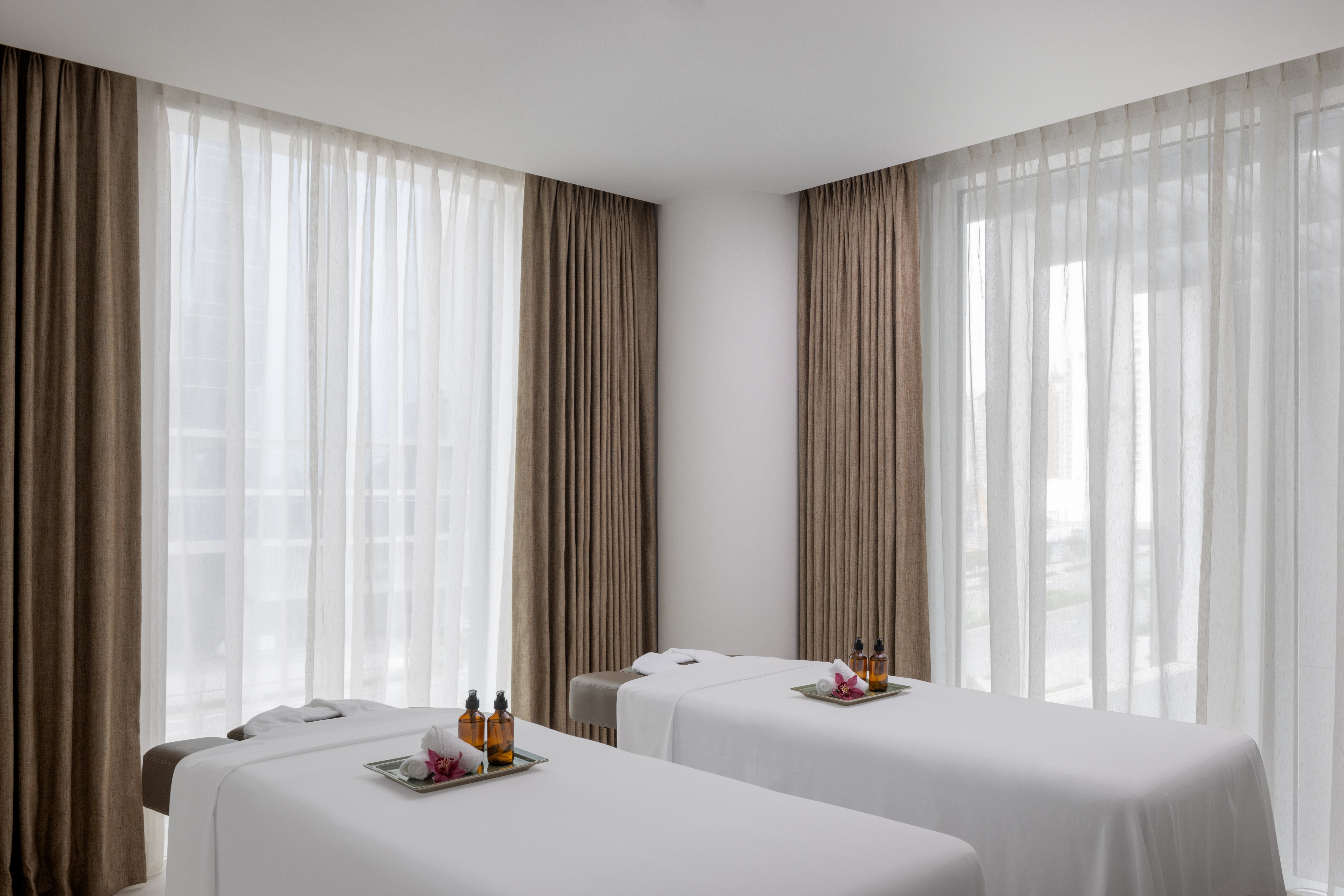 Staybridge Suites Dubai Business Bay 17/53
