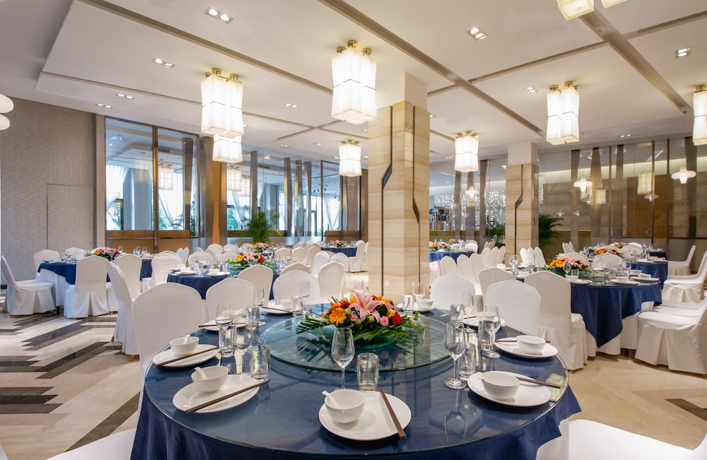 Holiday Inn Express Chengdu Huanhuaxi 46/67