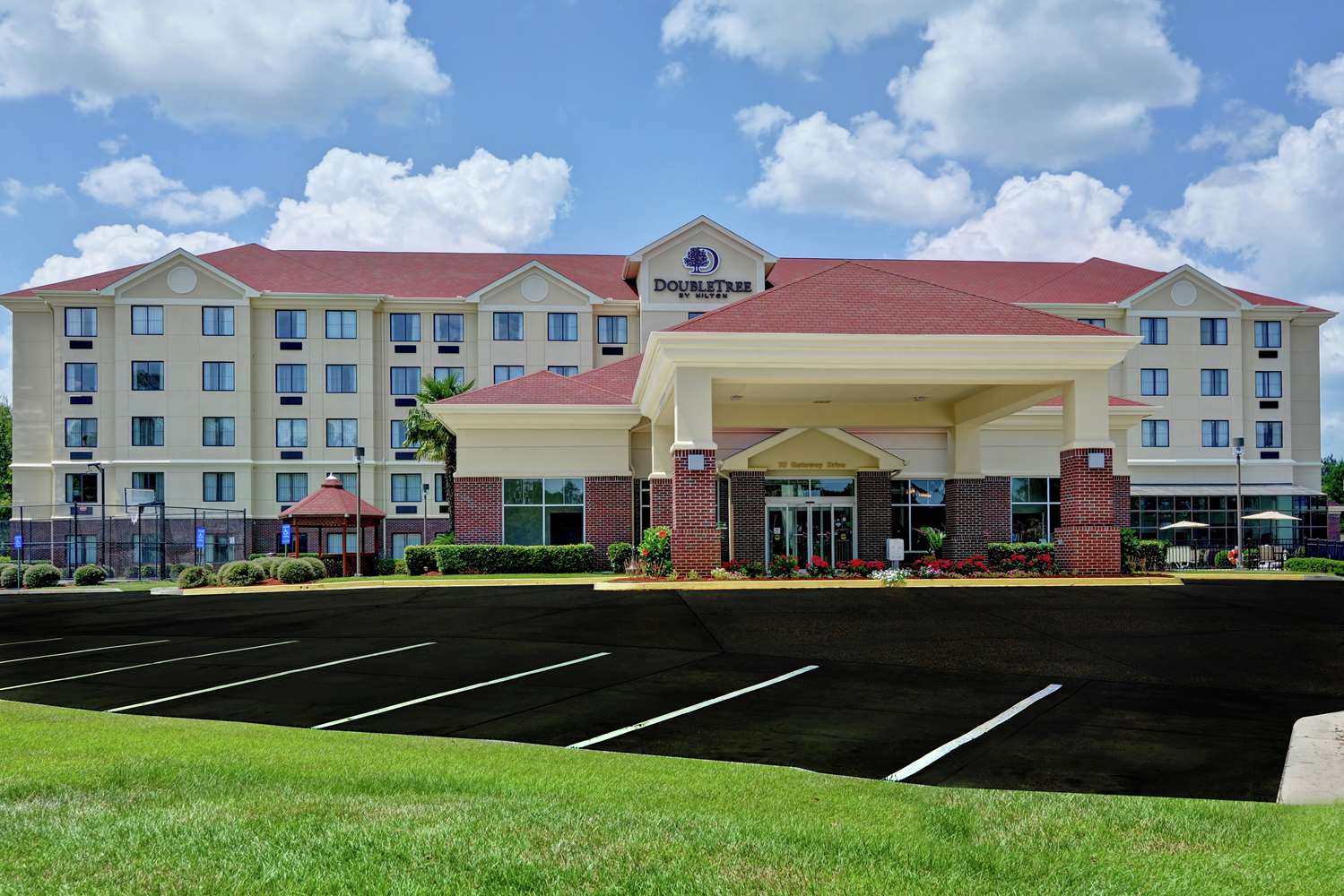 Doubletree by Hilton Hattiesburg 18/19