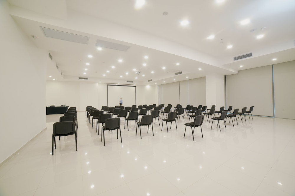 Hotel Dorado Plaza Alto Prado 23/26