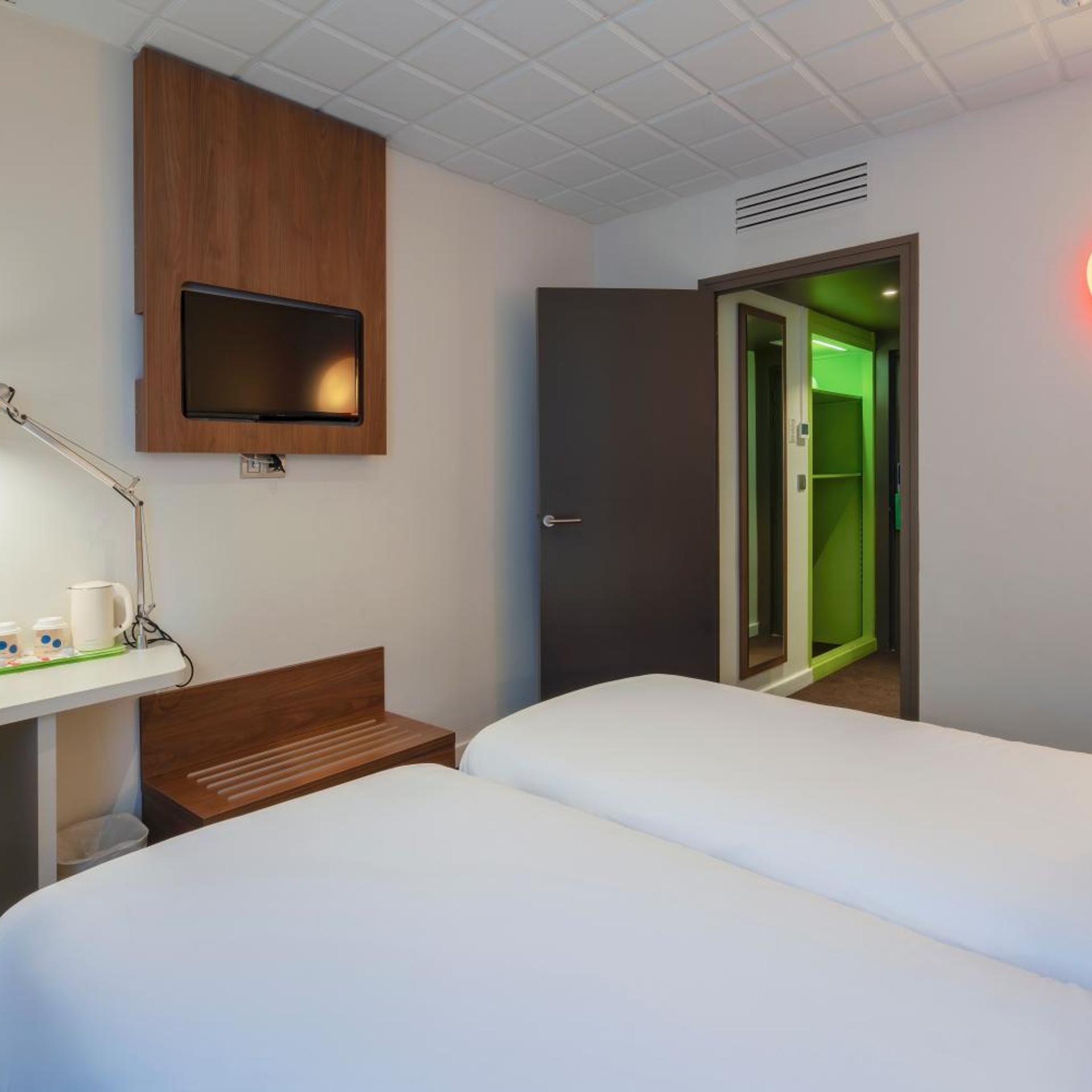 New Generation, Twin Beds