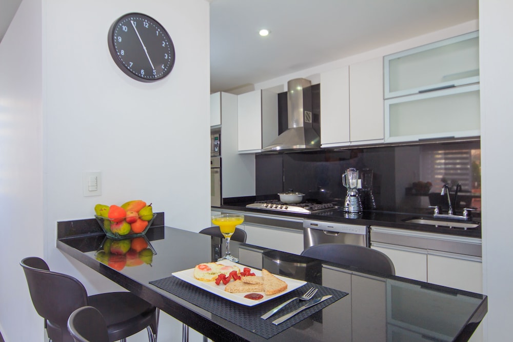 122 Plaza Apartahotel 40/56