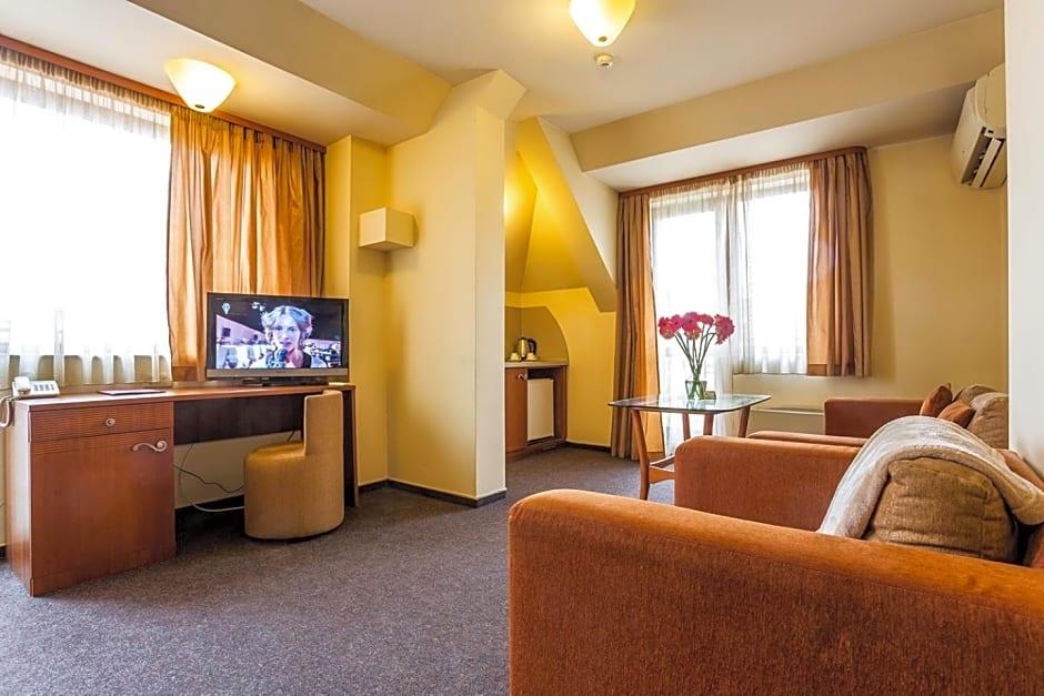 Sofia Place 29/50