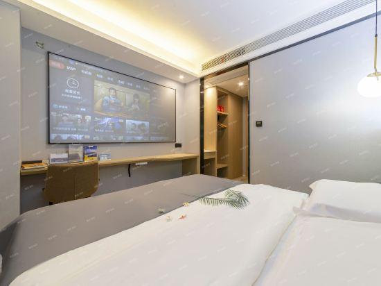 Smart, Feature, Deluxe, Double Bed