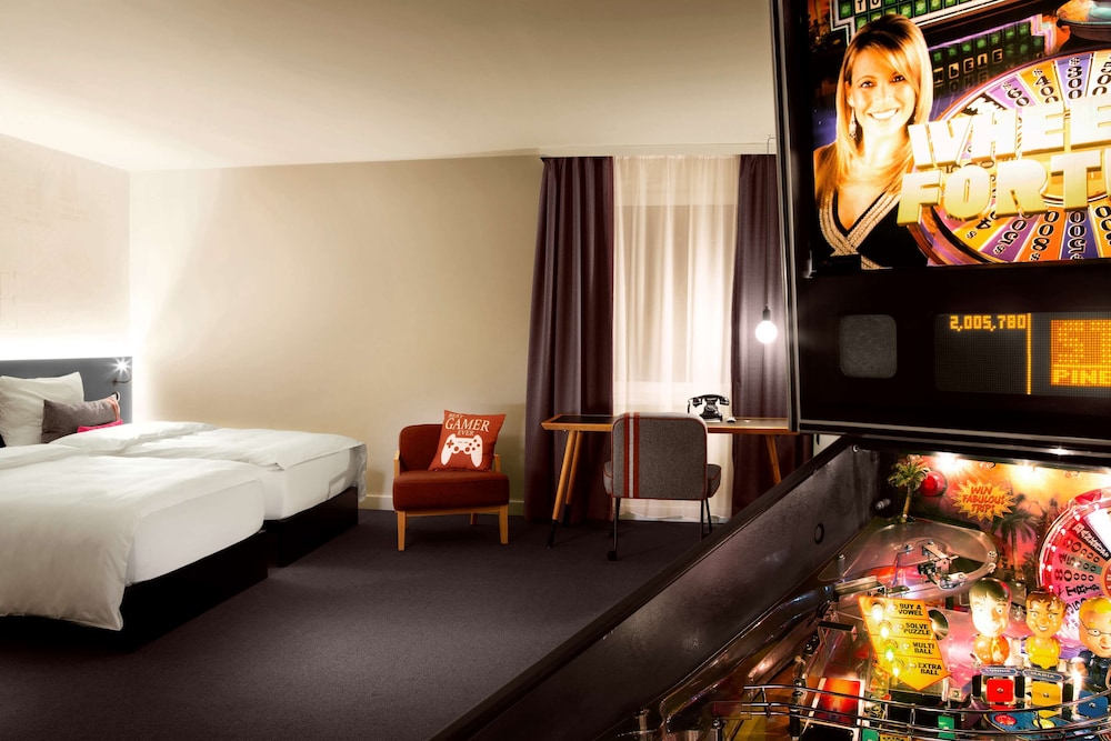 Hotel PULSE8 12/62