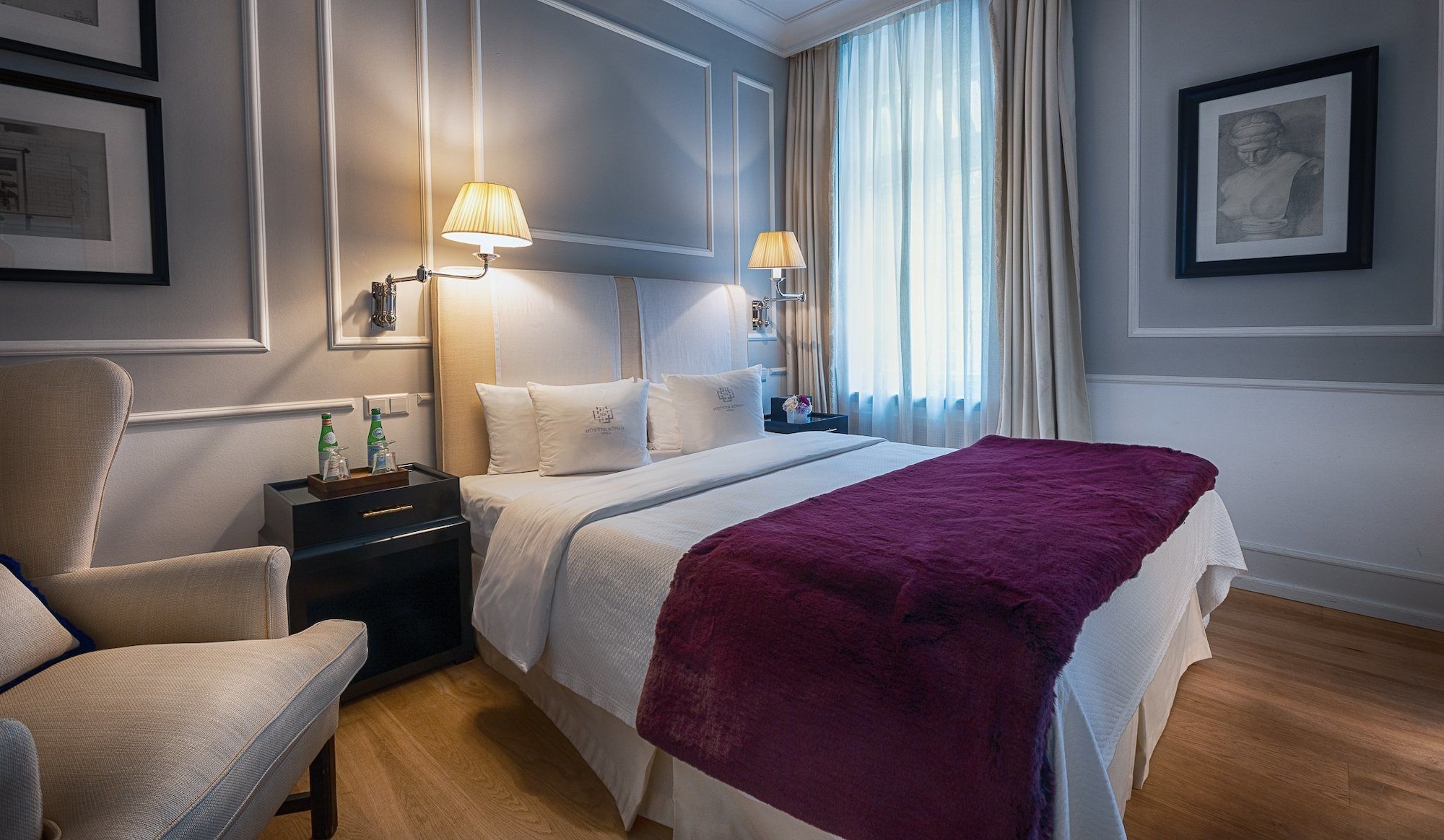 MASTER, SUITE, QUEEN BED, BALCONY