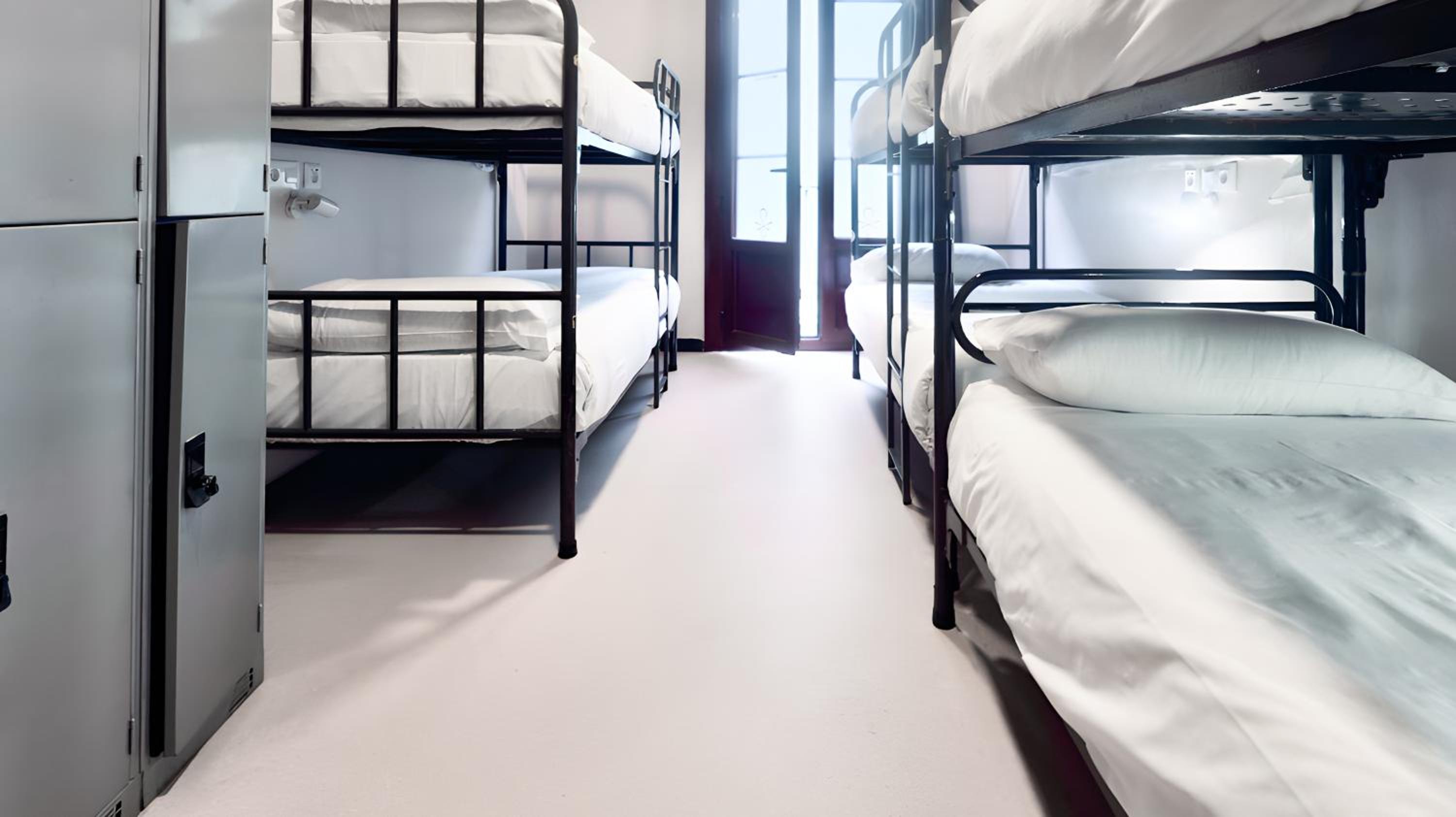 Private, 6 Beds, 6 Bunk Beds, Shared Bathroom