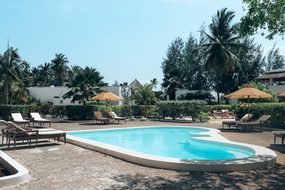 Dhow Inn Boutique Hotel 49/50