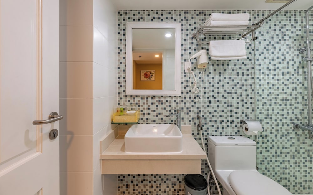 Hotel L Odeon Phu My Hung 45/46