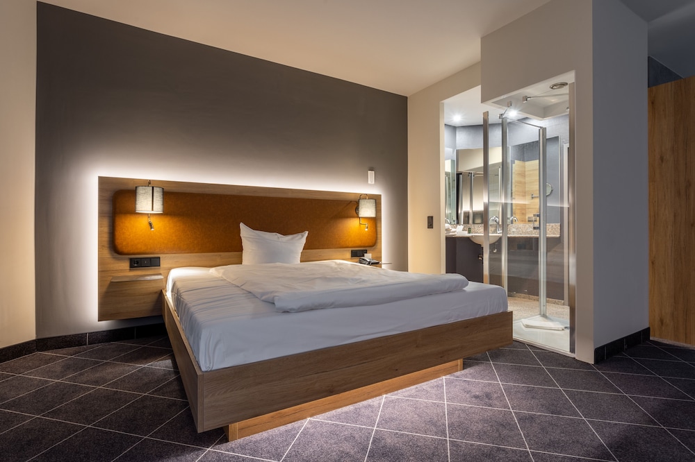 غرفة بسرير كوين، FOUR POINTS FLEX by Sheraton Ratingen Dusseldorf Airport 3/10