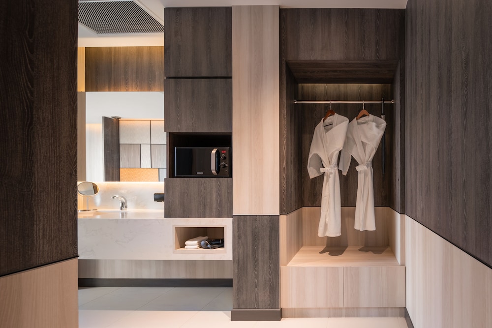 Ramada Plaza by Wyndham Bangkok Sukhumvit 48 18/50