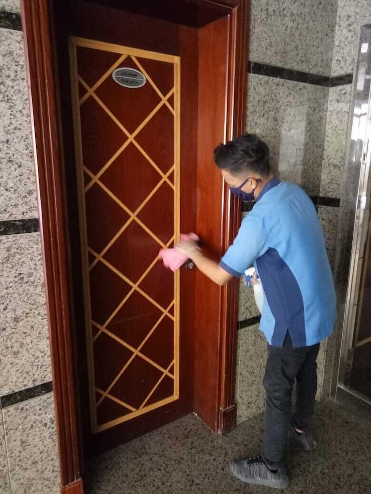 Al Raya Hotel Apartments 37/63