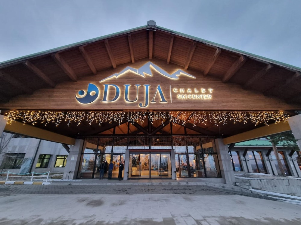 Duja Chalet Ski Center 2/43