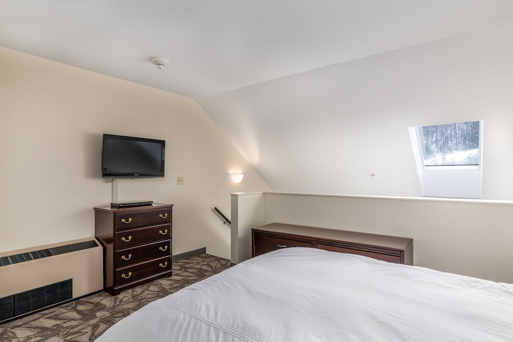 Grand Summit Hotel At Attitash 15/64