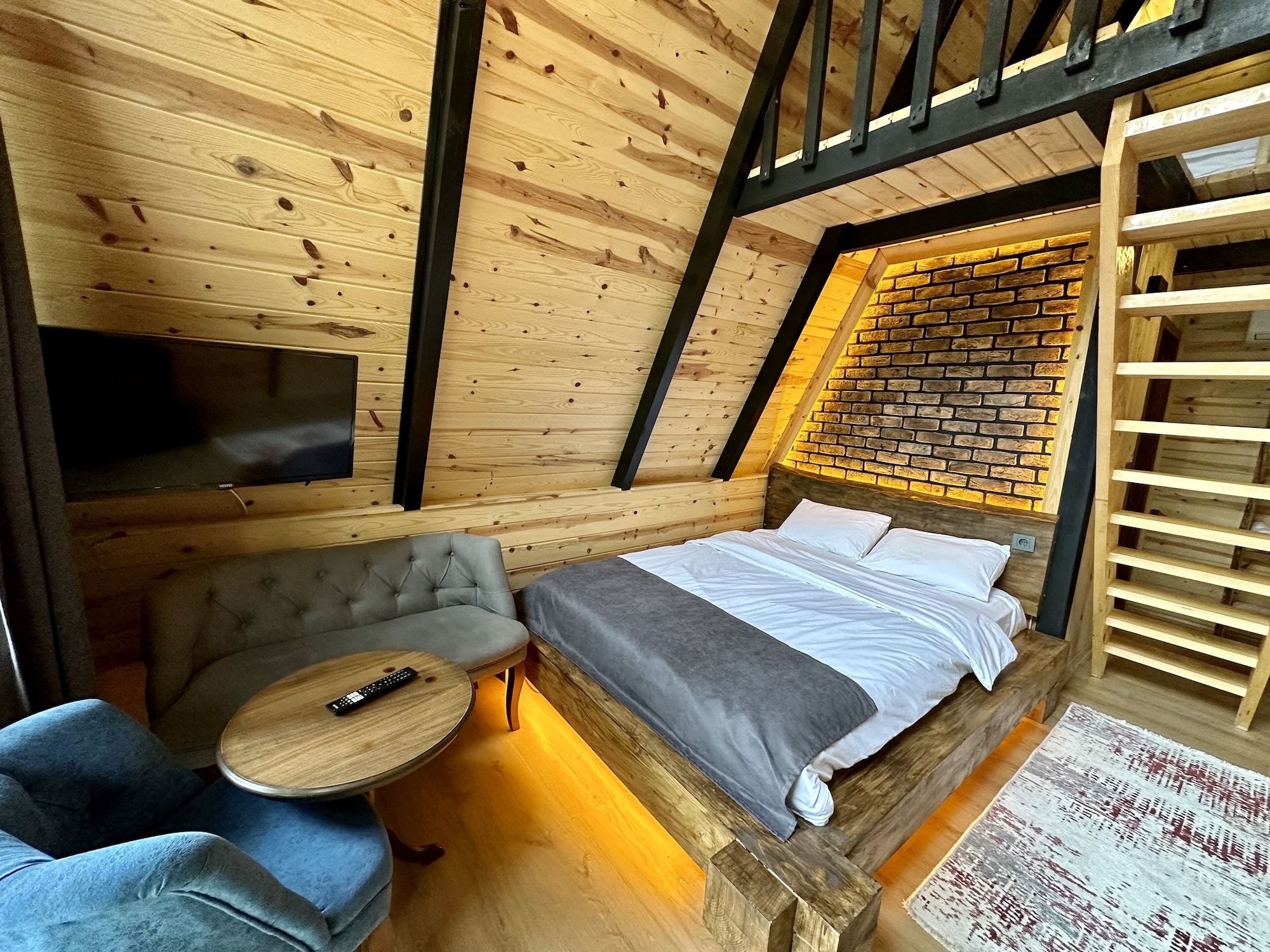 Family, Bungalow, 2 Queen Beds