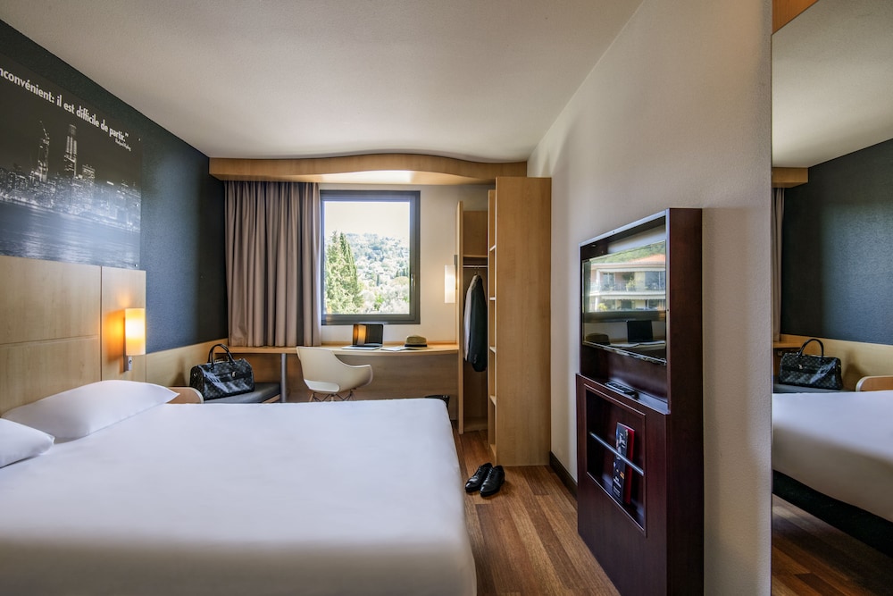 Ibis Cannes Mouans Sartoux 2/18