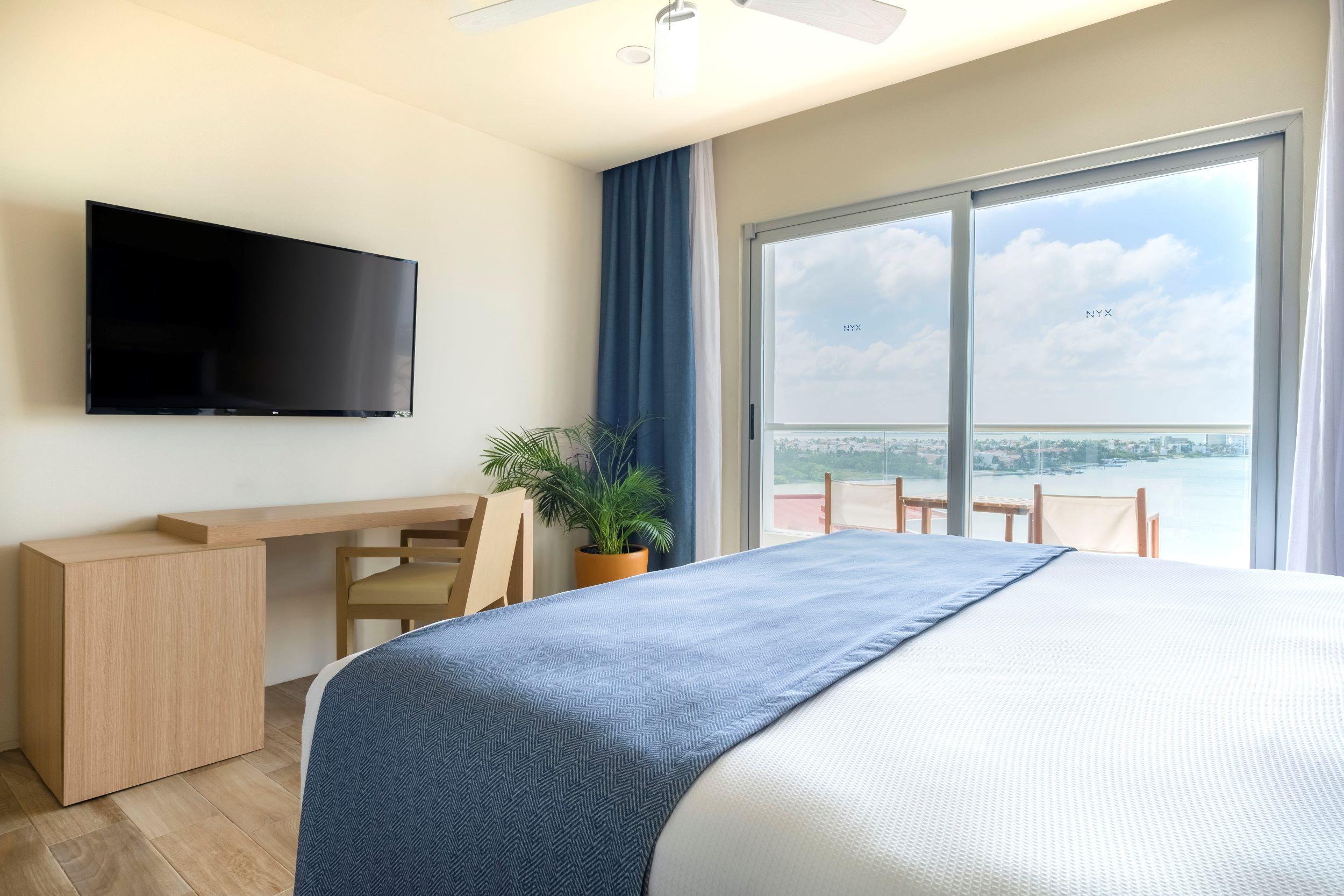 Deluxe, Suite, Double Bed, Lagoon View, Balcony or Terrace