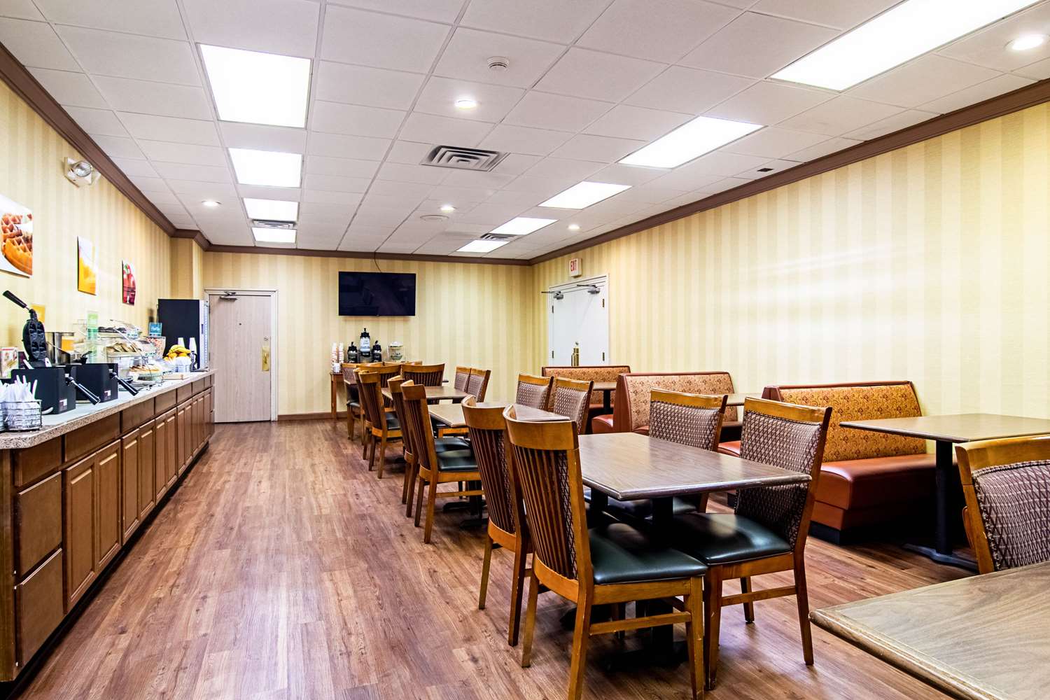 restaurant cafeteria