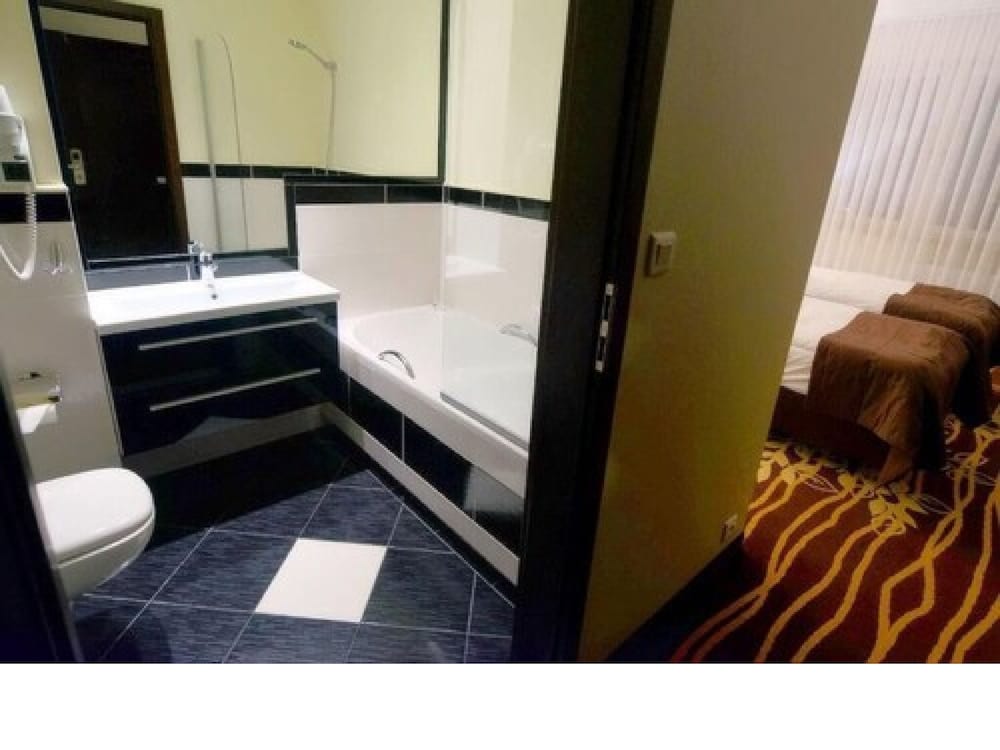 Business Faltom Hotel 56/56
