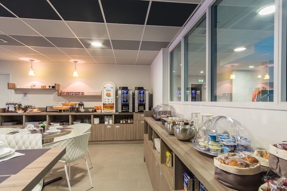 Nemea Appart Hotel Quai Victor Tours Centre 65/73