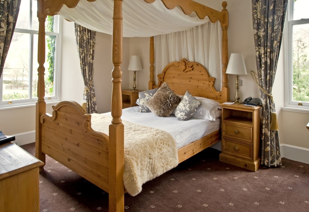 New Dungeon Ghyll Hotel 4/31