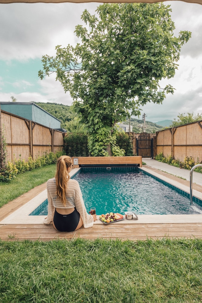 Minimalist Sapanca 33/34