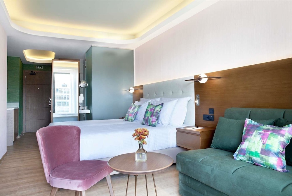 Zeus Essence Wyndham Athens Residence 52/76