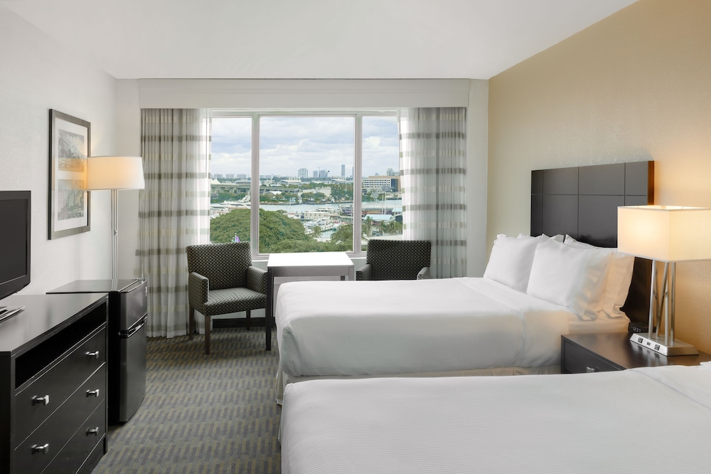 Holiday Inn Port of Miami Downtown Hotel 24/73