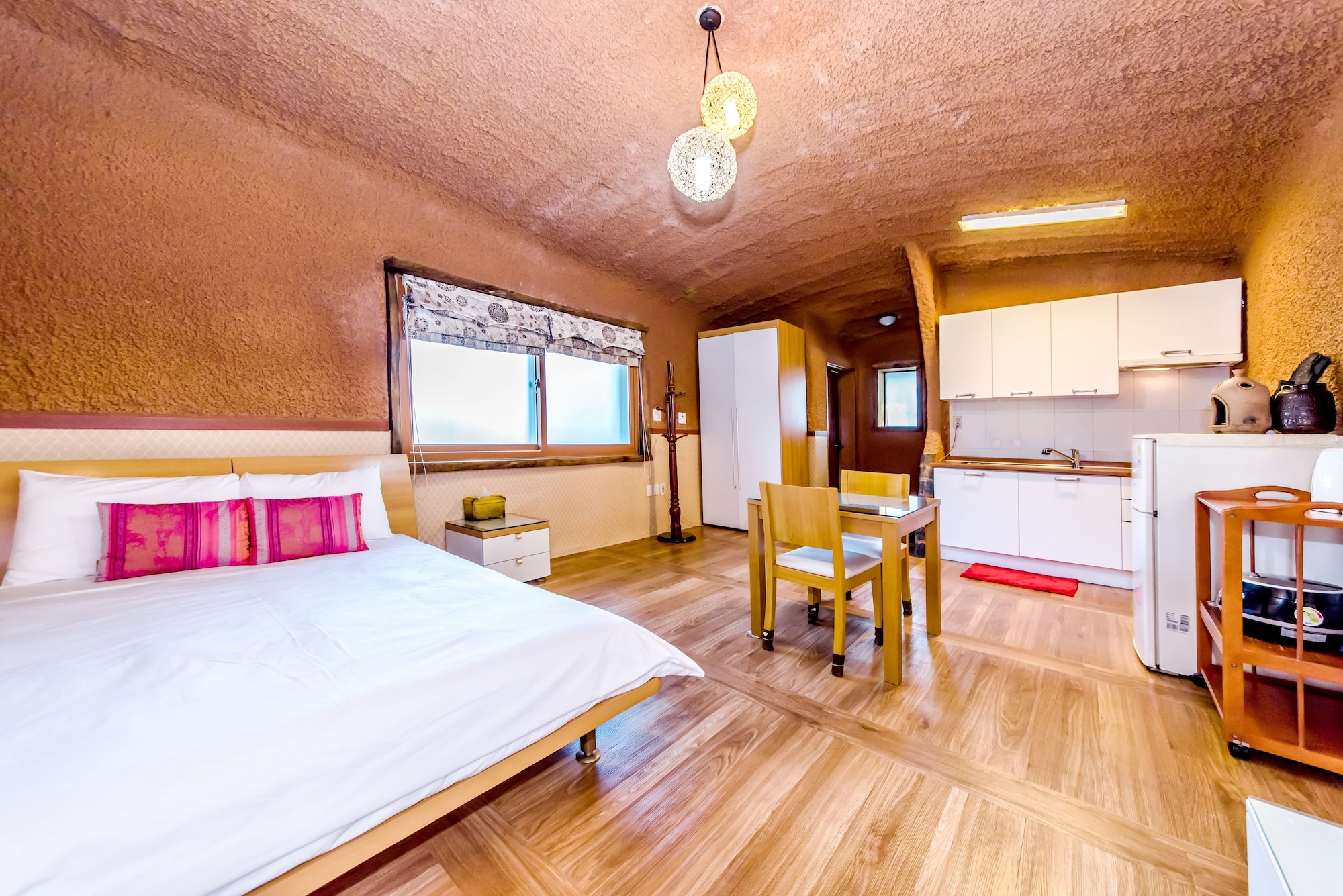 ROOM, 15 PYEONG
