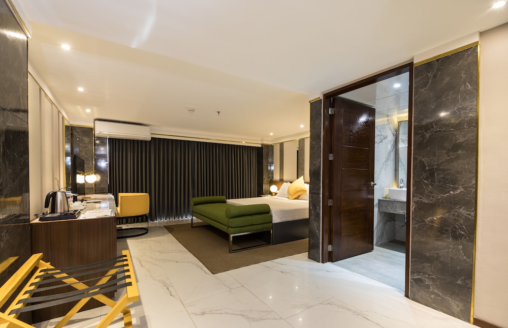 Star Plaza Hotel 8/54