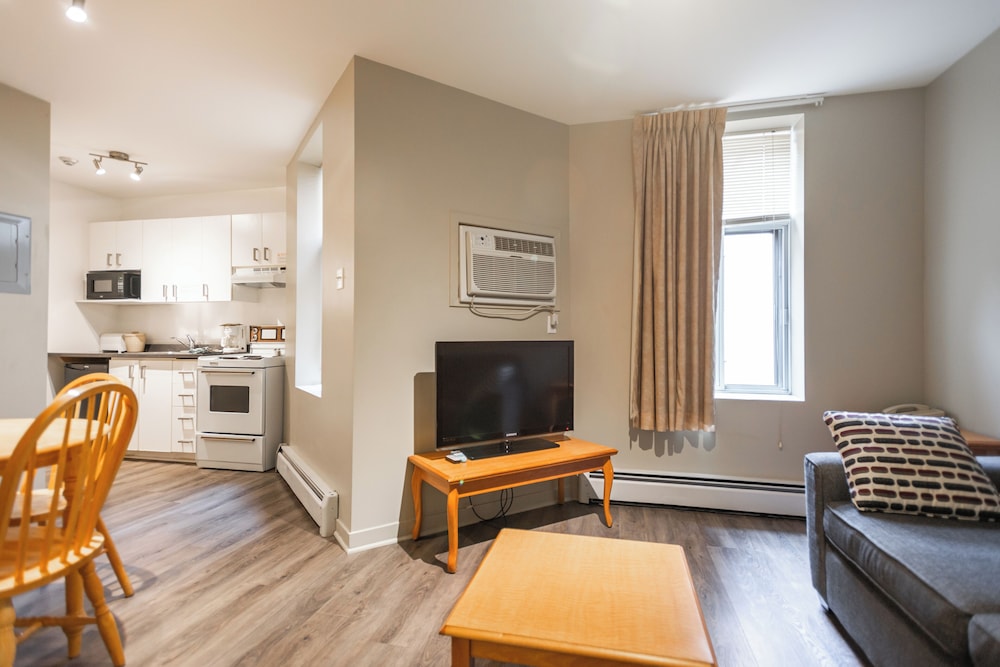 Hotel Le Roberval 29/46