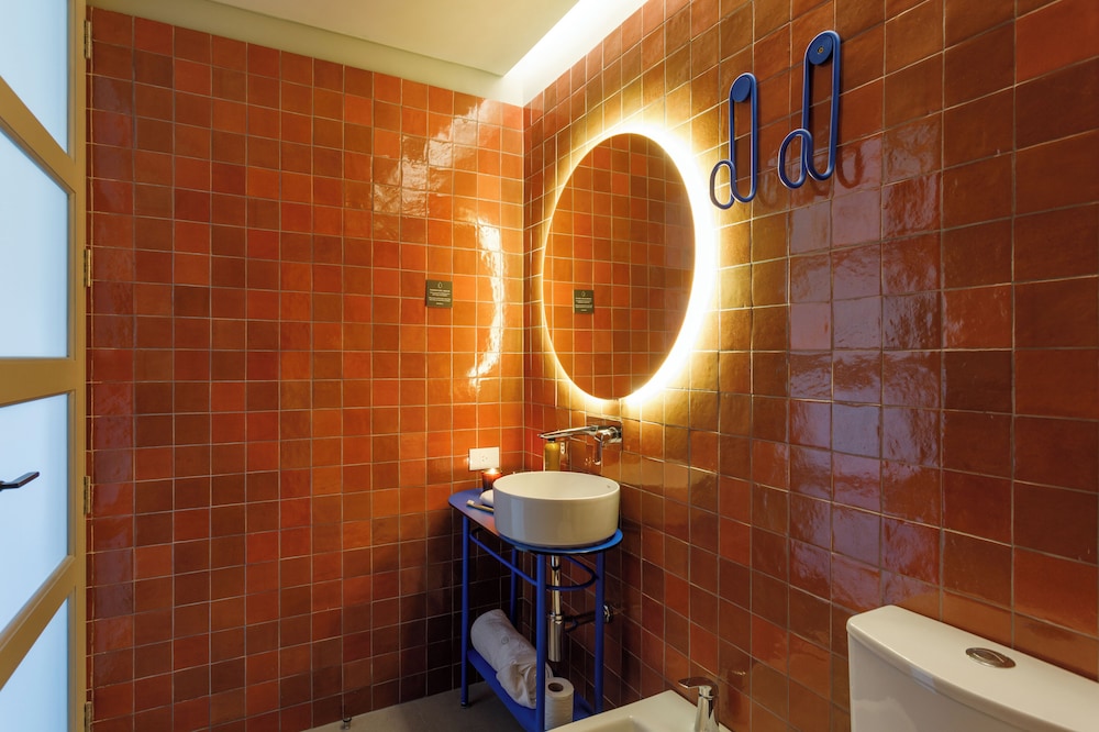 غرفة بسرير كوين بإطلالة على المدينة بشرفة، Bromelia Hotel Boutique 5/5